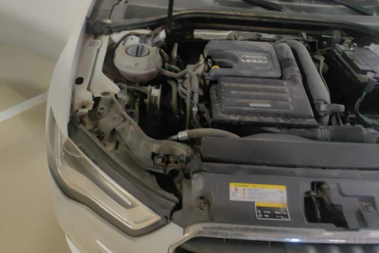 Used Audi A3 2014 Sportback 35 TFSI Automatic Style Edition Engine Bay Right