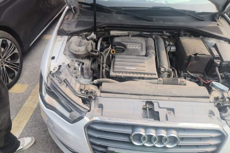 Used Audi A3 2014 Sportback 35 TFSI Automatic Comfort Model Engine Bay Right
