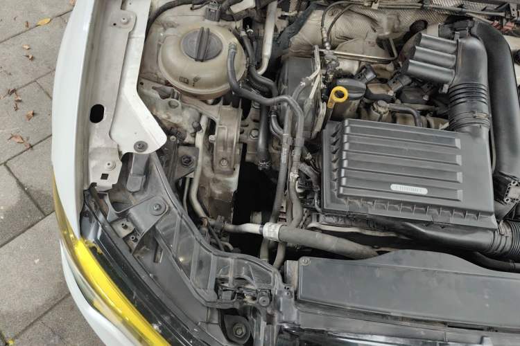 Used Audi A3 2014 Sportback 35 TFSI Automatic Style Edition Engine Bay Right