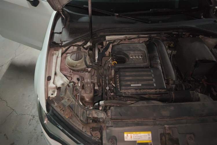 Used Audi A3 2014 Limousine 35 TFSI Automatic Luxury Model Engine Bay Right