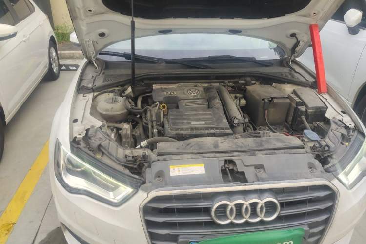 Used Audi A3 2014 Limousine 35 TFSI Automatic Fashion Model Engine Bay Right
