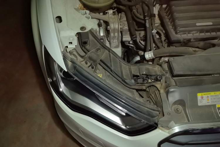 Used Audi A3 2014 Sportback 35 TFSI Automatic Comfort Model Engine Bay Right