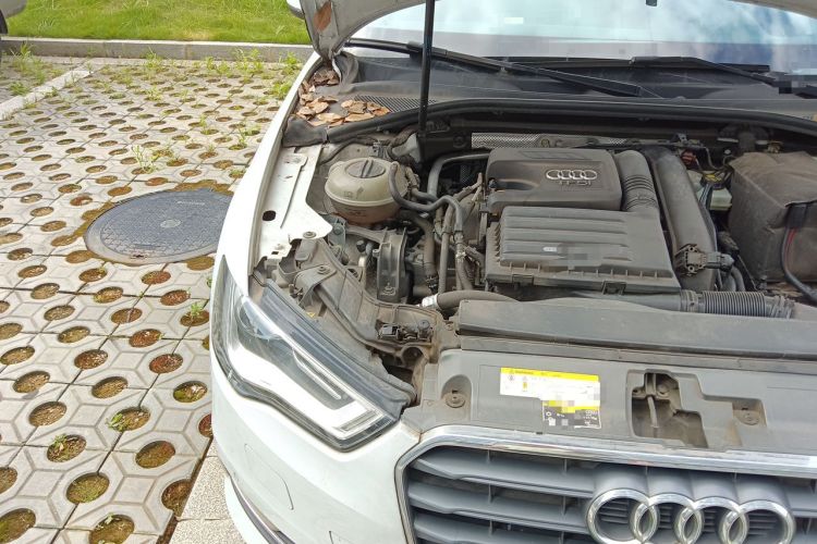 Used Audi A3 2014 Sportback 35 TFSI Automatic Comfort Model Engine Bay Right