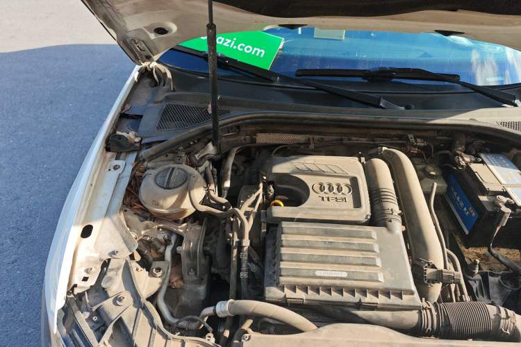 Used Audi A3 2014 Sportback 35 TFSI Automatic Style Edition Engine Bay Right