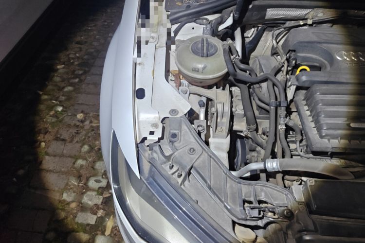 Used Audi A3 2014 Limousine 35 TFSI Automatic Advanced Model Engine Bay Right