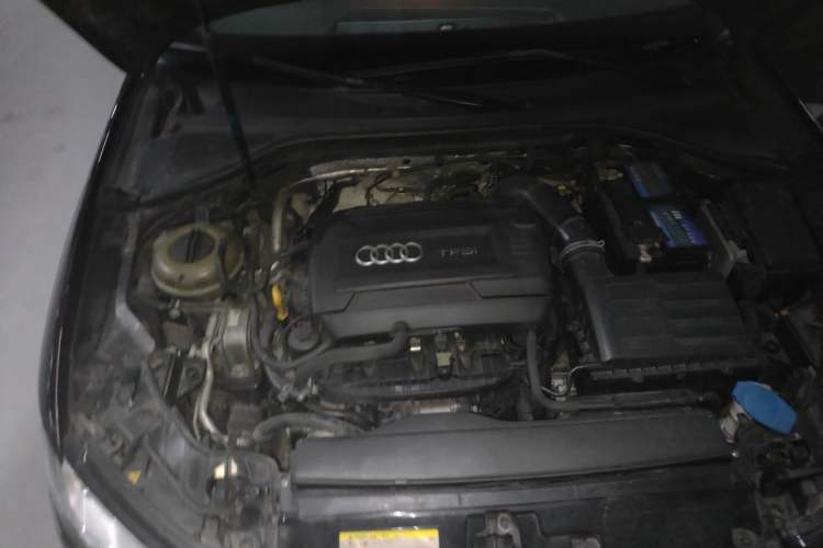 Used Audi A3 2014 Sportback 40 TFSI S line Comfort Model Engine Bay Right
