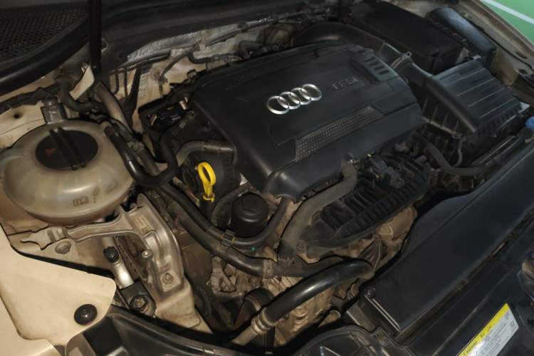 Used Audi A3 2014 Limousine 40 TFSI S line Comfort Model Engine Bay Right