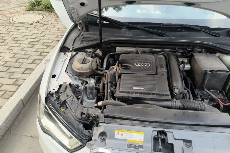 Used Audi A3 2014 Sportback 35 TFSI Automatic Comfort Model Engine Bay Right