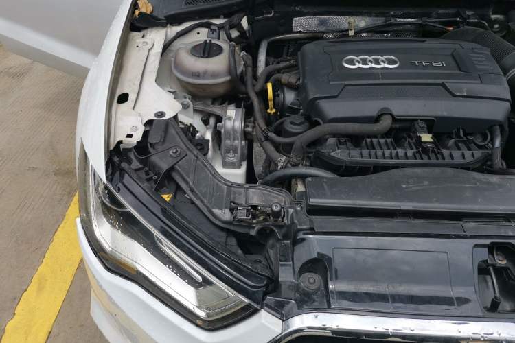Used Audi A3 2014 Limousine 40 TFSI S line Comfort Model Engine Bay Right