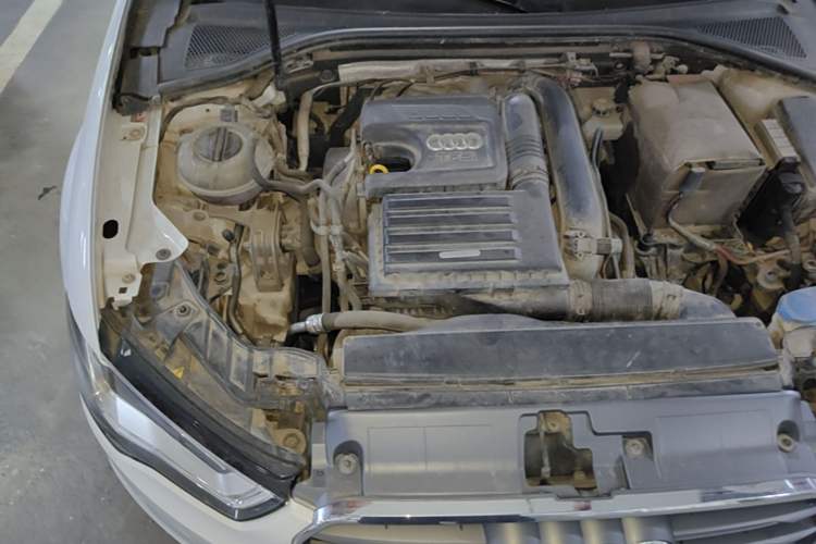 Used Audi A3 2014 Limousine 35 TFSI Automatic Fashion Model Engine Bay Right