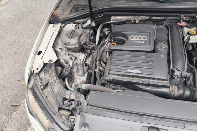 Used Audi A3 2014 Limousine 35 TFSI Automatic Advanced Model Engine Bay Right