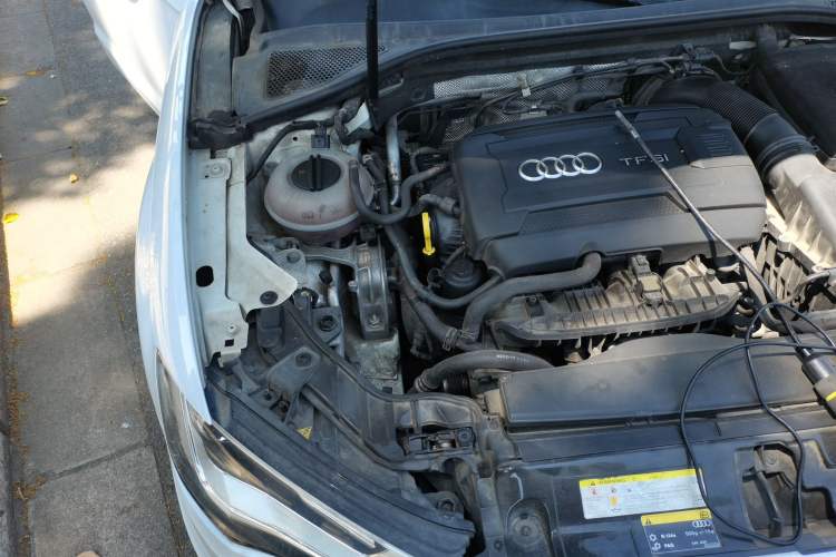 Used Audi A3 2014 Sportback 40 TFSI S line Luxury Model Engine Bay Right