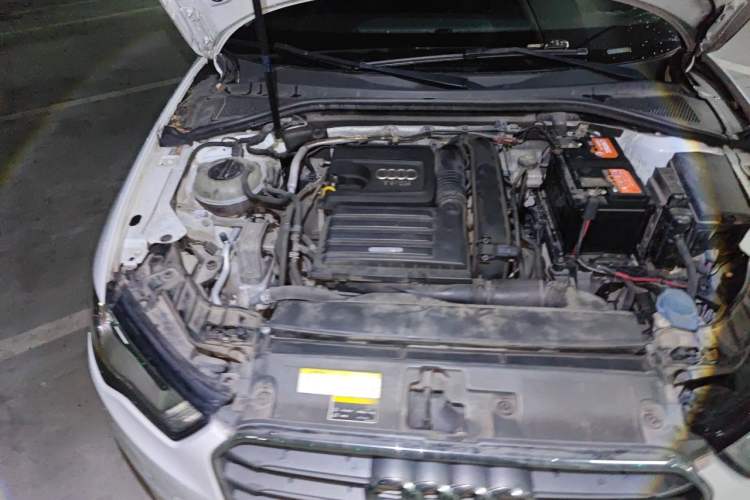 Used Audi A3 2014 Sportback 35 TFSI Automatic Style Edition Engine Bay Right