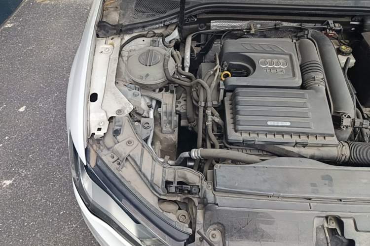 Used Audi A3 2014 Sportback 35 TFSI Automatic Style Edition Engine Bay Right