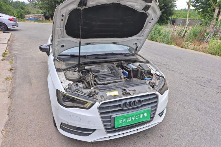 Used Audi A3 2014 Sportback 35 TFSI Automatic Comfort Model Engine Bay Right