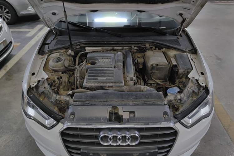 Used Audi A3 2014 Limousine 35 TFSI Automatic Fashion Model Engine Bay
