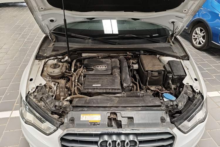Used Audi A3 2014 Limousine 35 TFSI Automatic Advanced Model Engine Bay