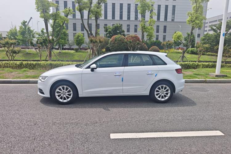 Used Audi A3 2014 Sportback 35 TFSI Automatic Style Edition Exterior 3