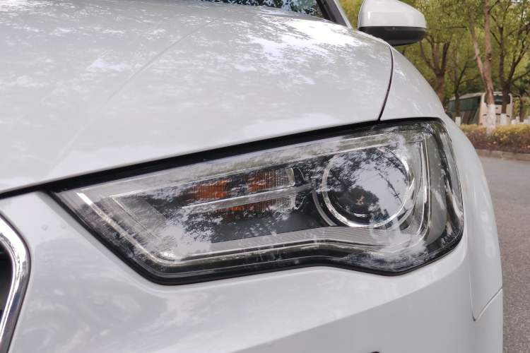 Used Audi A3 2014 Limousine 40 TFSI S line Comfort Model Exterior 5