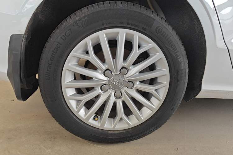 Used Audi A3 2014 Limousine 35 TFSI Automatic Advanced Model Exterior 5