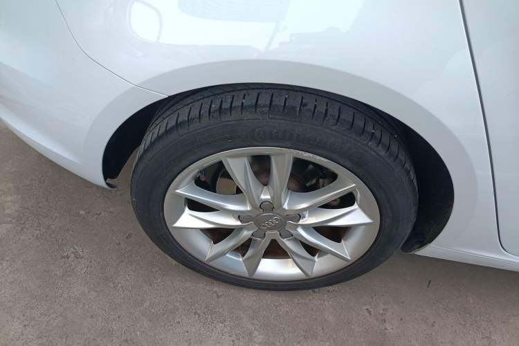 Used Audi A3 2014 Sportback 35 TFSI Automatic Comfort Model Exterior 5