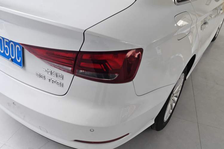 Used Audi A3 2014 Limousine 35 TFSI Automatic Advanced Model Exterior 6