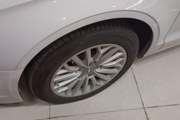 Used Audi A3 2014 Limousine 35 TFSI Automatic Fashion Model Exterior 7