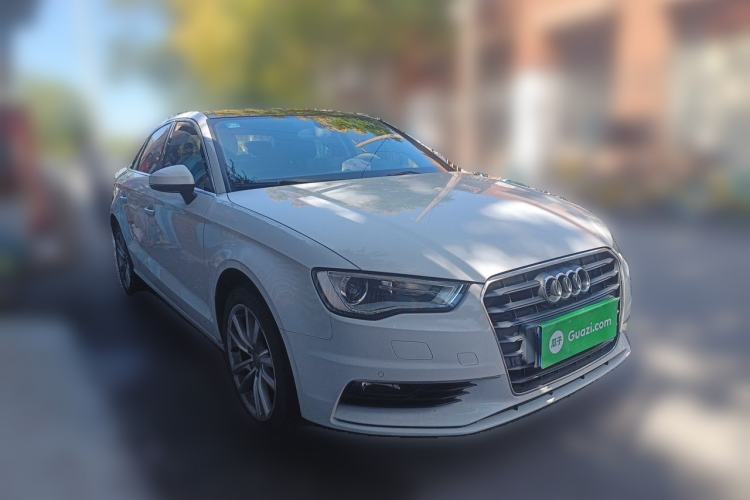 Used Audi A3 2014 Limousine 35 TFSI Automatic Comfort Model Front Right 45 Deg
