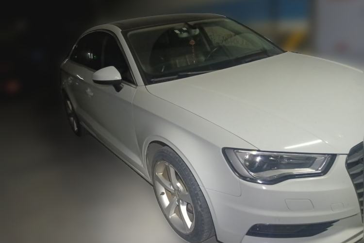 Used Audi A3 2014 Limousine 35 TFSI Automatic Comfort Model Front Right 45 Deg