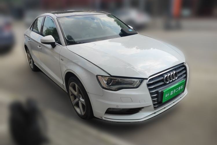 Used Audi A3 2014 Limousine 35 TFSI Automatic Comfort Model Front Right 45 Deg