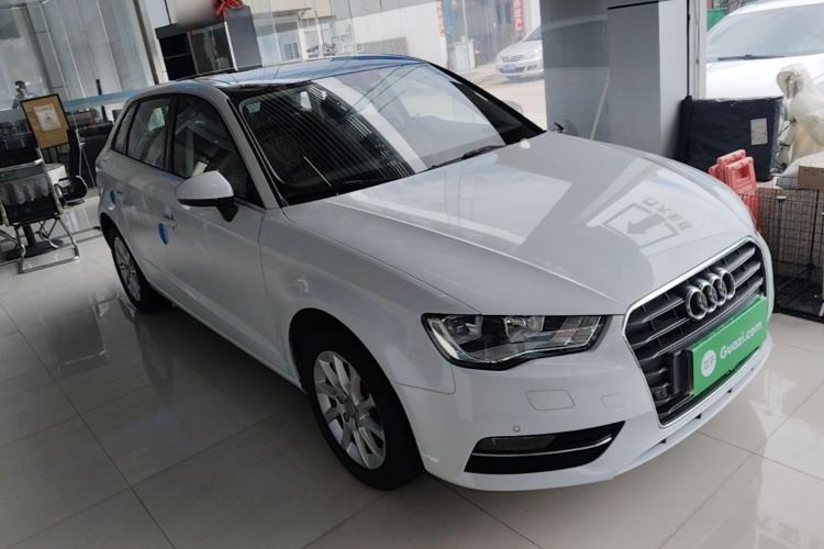 Used Audi A3 2014 Sportback 35 TFSI Automatic Style Edition Front Right 45 Deg