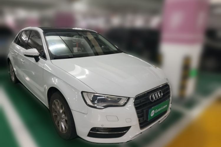 Used Audi A3 2014 Sportback 35 TFSI Automatic Style Edition Front Right 45 Deg