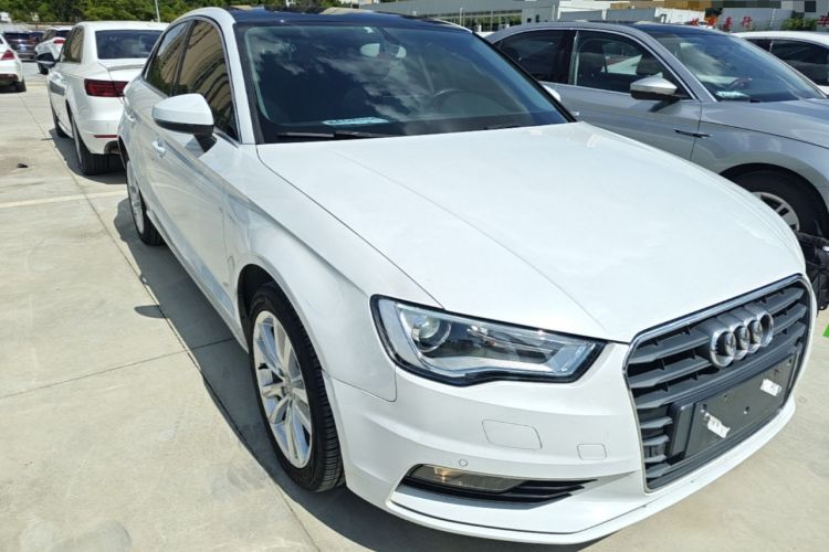 Used Audi A3 2014 Limousine 35 TFSI Automatic Comfort Model Front Right 45 Deg