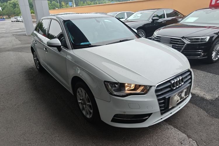 Used Audi A3 2014 Sportback 35 TFSI Automatic Style Edition Front Right 45 Deg