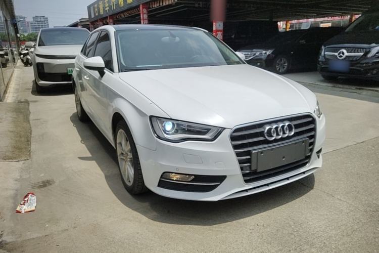 Used Audi A3 2014 Sportback 35 TFSI Automatic Comfort Model Front Right 45 Deg