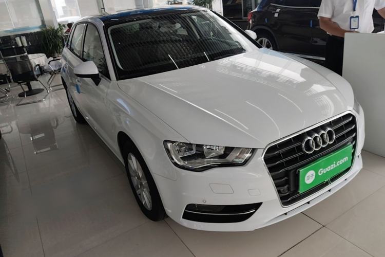 Used Audi A3 2014 Sportback 35 TFSI Automatic Style Edition Front Right 45 Deg