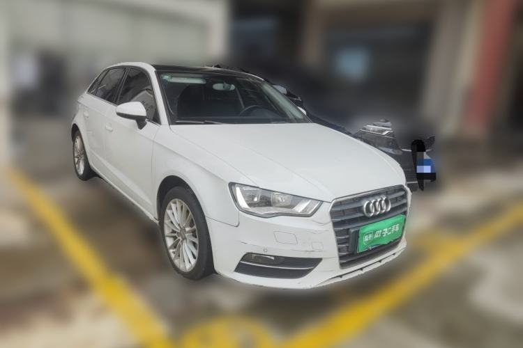 Used Audi A3 2014 Sportback 35 TFSI Automatic Style Edition Front Right 45 Deg