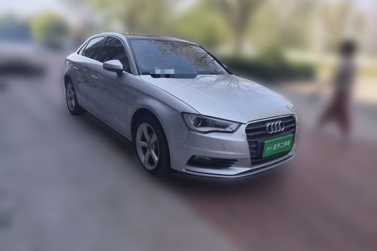 Used Audi A3 2014 Limousine 35 TFSI Automatic Comfort Model Front Right 45 Deg