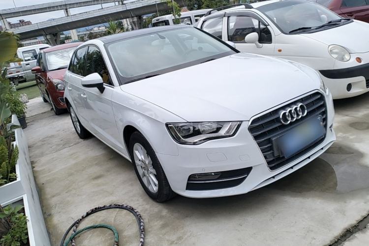Used Audi A3 2014 Sportback 35 TFSI Automatic Style Edition Front Right 45 Deg