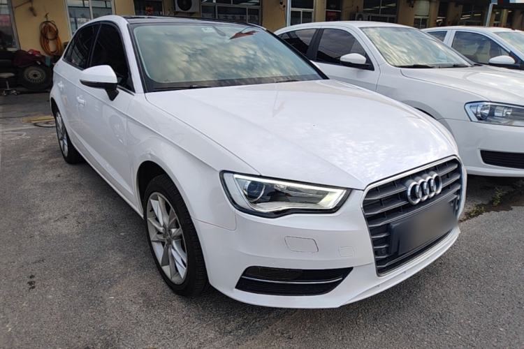 Used Audi A3 2014 Sportback 35 TFSI Automatic Comfort Model Front Right 45 Deg