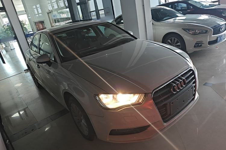 Used Audi A3 2014 Limousine 35 TFSI Automatic Advanced Model Front Right 45 Deg