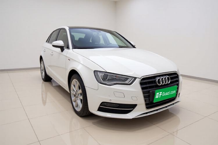 Used Audi A3 2014 Sportback 35 TFSI Automatic Comfort Model Front Right 45 Deg