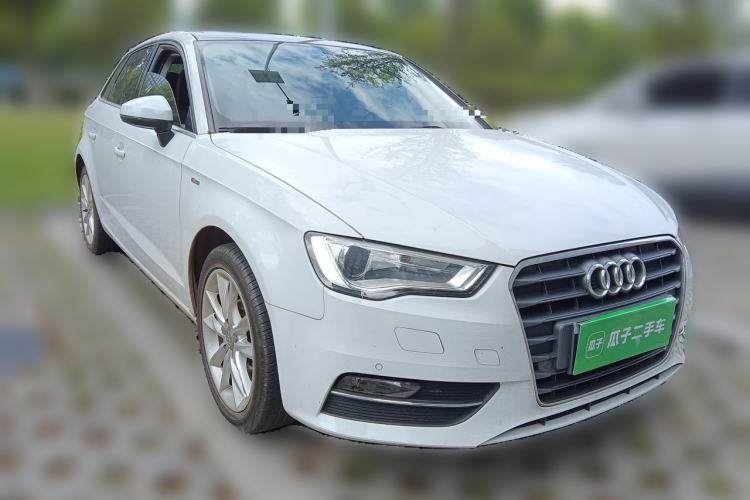 Used Audi A3 2014 Sportback 35 TFSI Automatic Comfort Model Front Right 45 Deg