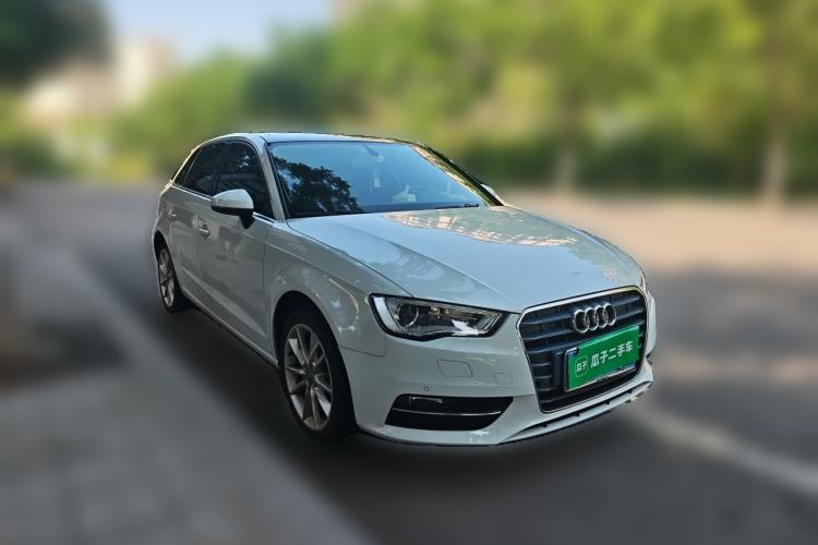 Used Audi A3 2014 Sportback 35 TFSI Automatic Comfort Model Front Right 45 Deg