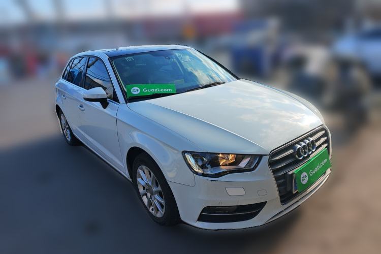 Used Audi A3 2014 Sportback 35 TFSI Automatic Style Edition Front Right 45 Deg