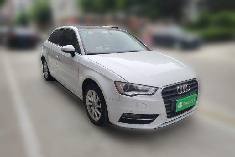 Used Audi A3 2014 Sportback 35 TFSI Automatic Style Edition Front Right 45 Deg