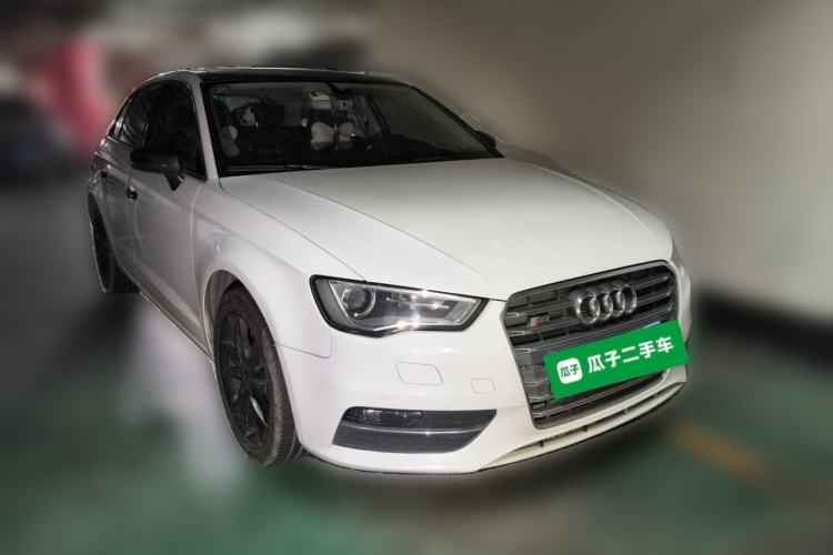 Used Audi A3 2014 Sportback 35 TFSI Automatic Comfort Model Front Right 45 Deg