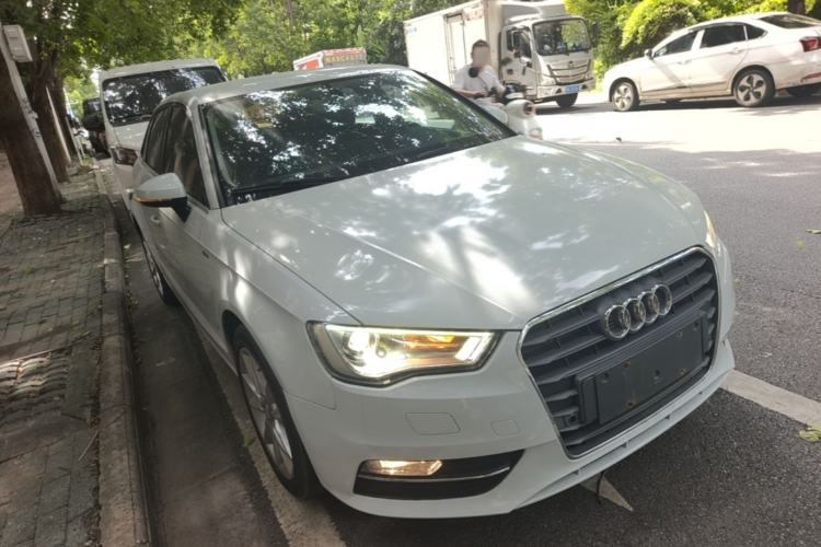 Used Audi A3 2014 Sportback 35 TFSI Automatic Ambition Edition Front Right 45 Deg