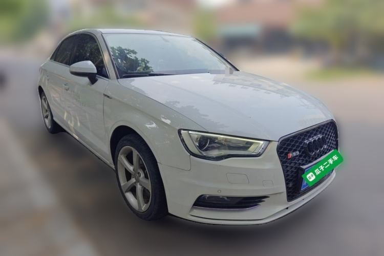 Used Audi A3 2014 Limousine 35 TFSI Automatic Comfort Model Front Right 45 Deg
