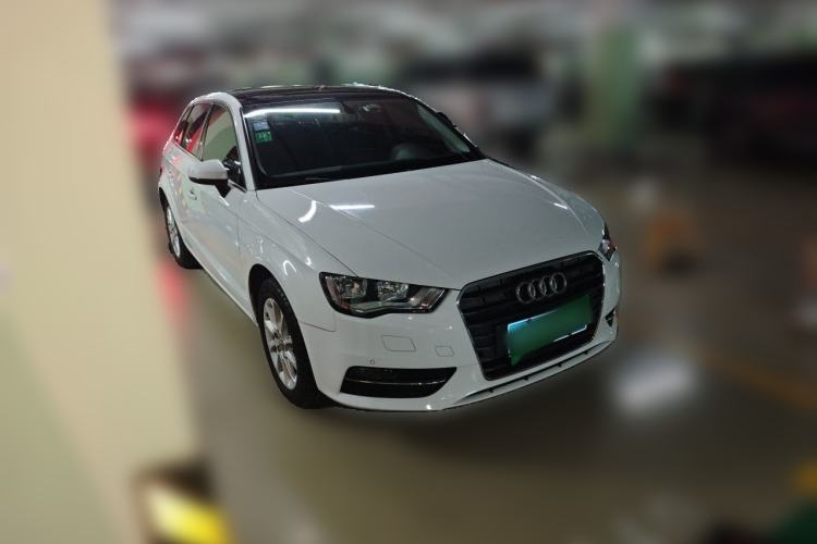 Used Audi A3 2014 Sportback 35 TFSI Automatic Style Edition Front Right 45 Deg